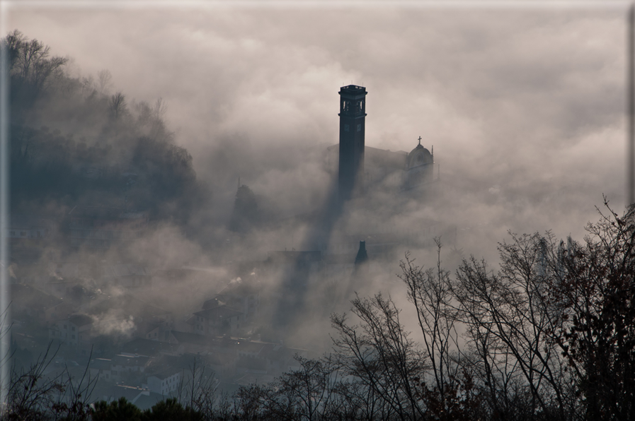 foto Colline di Romano d'Ezzelino nella Nebbia